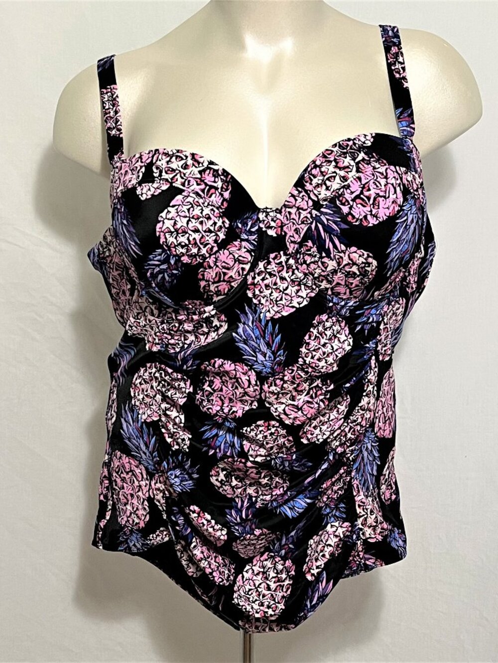 Torrid Swimsuit Swim One Piece Underwire Slim Fix Pineapple Plus Size 4 R 26